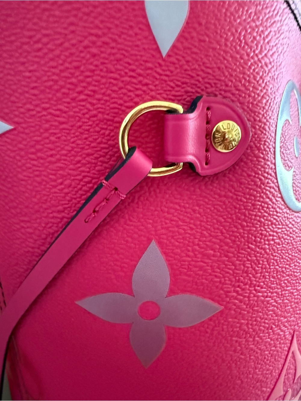 Louis Vuitton Pink and Black Monogram Gradient Tote - Picture 2 of 14